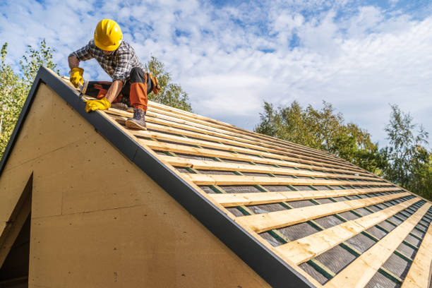 Best Roof Gutter Cleaning  in Weaverville, CA